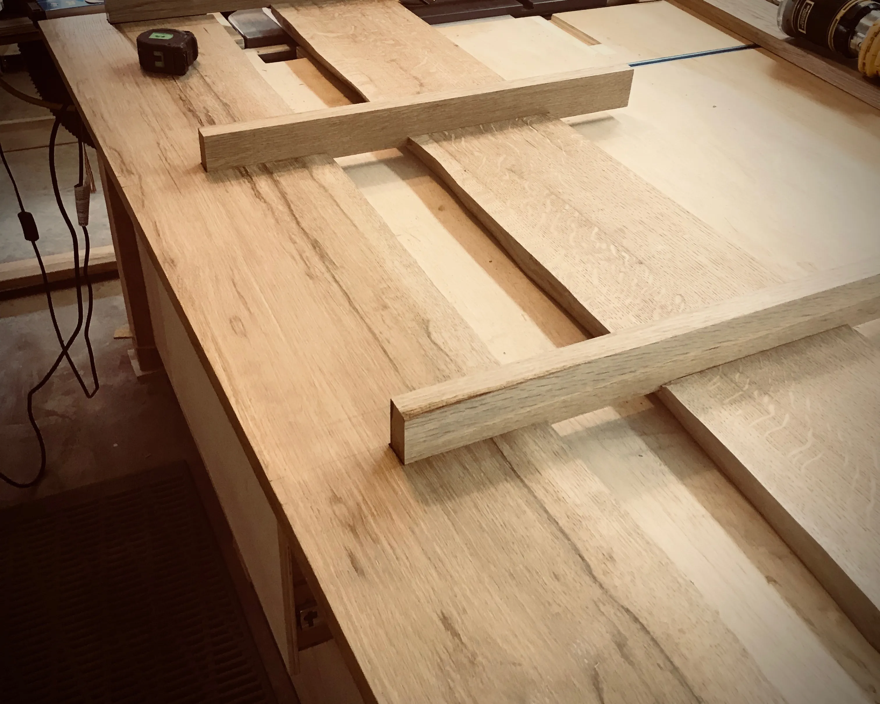 Fitting the bed frame's mortise and tenon rail joint