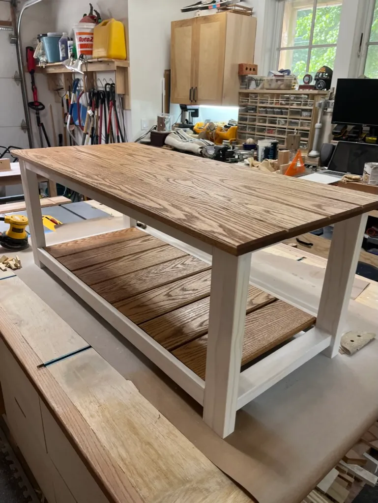 Coffee table apron corner joint close-up