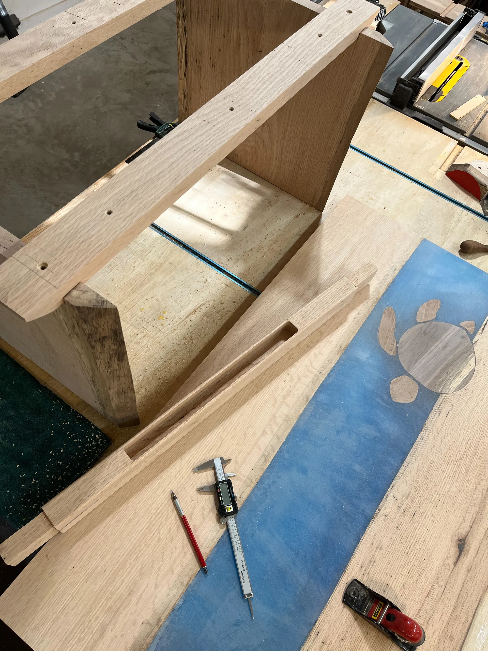 Fitting the turtle table's base legs